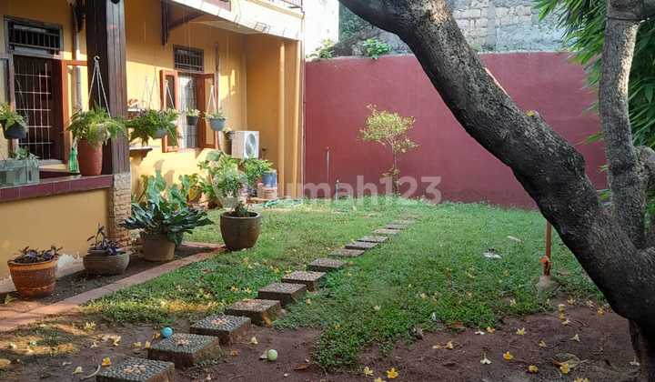 Strategic House in a Complex Near MRT Station, and Lebak Bulus Bus Pool - South Jakarta