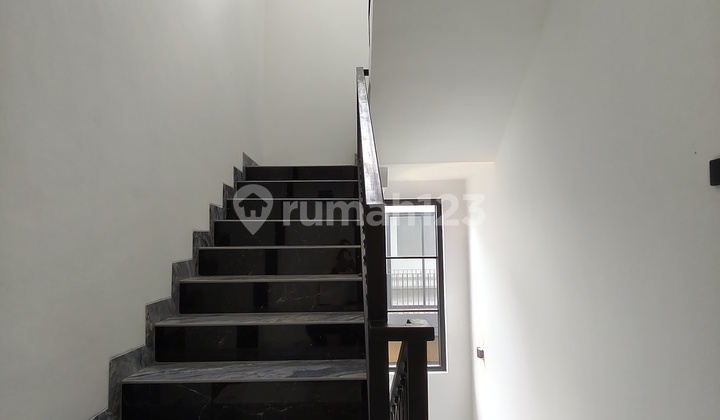 For Sale New House American Classic Design Corner Lot - 3 Floors The Icon - BSD City 2