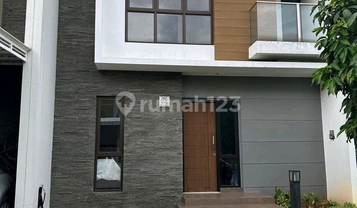 Dekat Akses Tol, Rumah, 2 Lantai, SHM, Dekat Akses Bus Kota, Siap Huni,