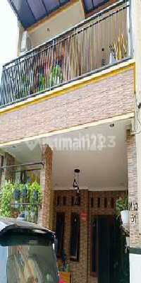 Di Jual Rumah 2 Lantai SHM 2