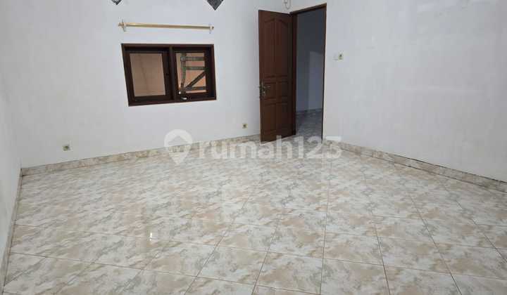 Rumah 2 Lantaione Gate System di Pemogan 2