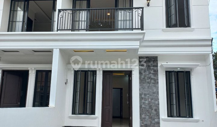 "Modern Lifestyle Starts From This House in Cilodong"