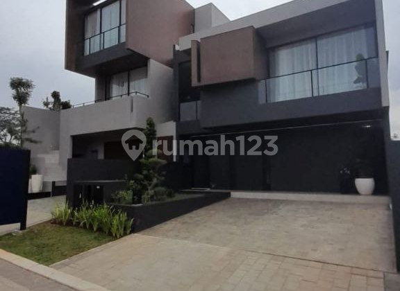 Stylish Minimalist Design Residence Near Sawangan Hospital