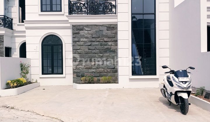 Strategic House in Cimanggis, Near Superindo & Public Facilities 1