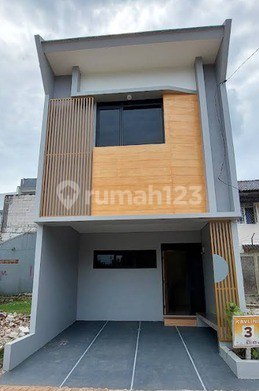 Near Toll Access, House, 2 Floors, SHM (Certificate of Ownership), Near City Bus Access, Bonus Canopy 1