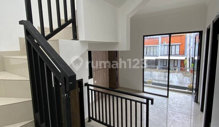 Rumah Modern Hanya 10 Menit ke Mall Sari Plaza Bojongsari