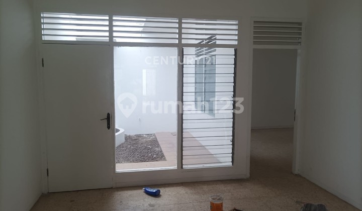 Jual Rumah Sunrise Garden Hadap Timur Jakarta Barat