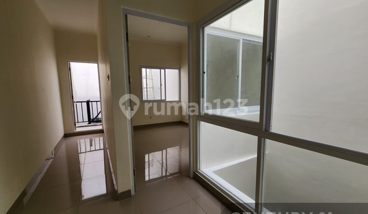 For Sale Sunrise Garden House Ready 3 Units Facing North
