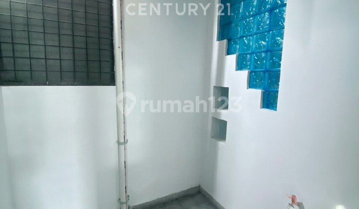 Rumah Siap Huni 1.5 LT Komp Prima Indah, Jelambar, Jakbar Rumah Siap Huni 1.5 LT Komp Prima Indah, Jelambar, Jakbar