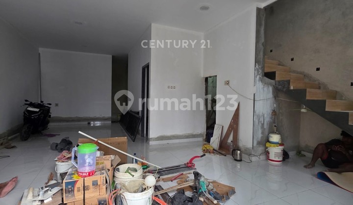Rumah Baru LT 126M2 Taman Ratu Hadap Barat Jakarta Barat