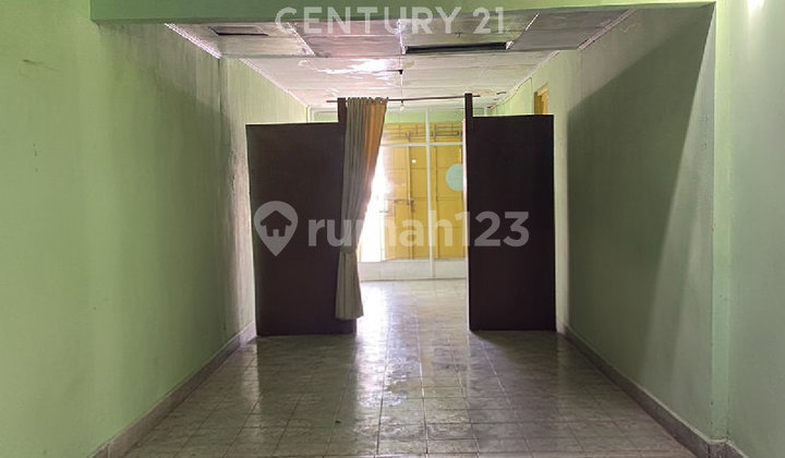 Strategic Location Ruko Suitable for Business in Tegal 2