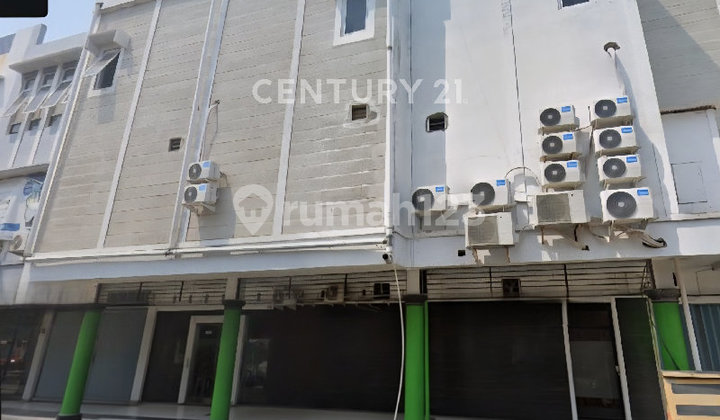 3-Storey Attached Shophouse Ready for Use, Suitable for Business 2