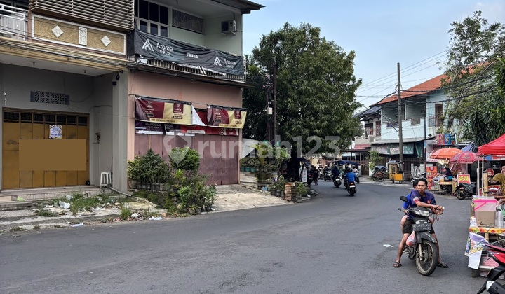 Rumah 2 Lantai, Hadap 2 Muka, SHM 2