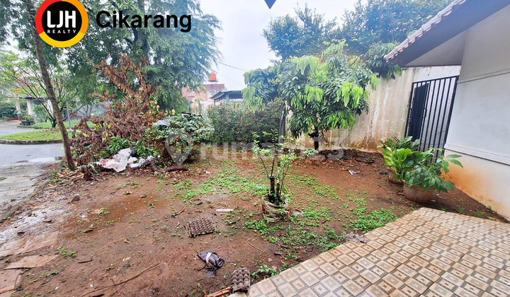 Dijual Rumah Luas 3+1 Kamar Tidur Cluster Beverly Lippo Cikarang 2