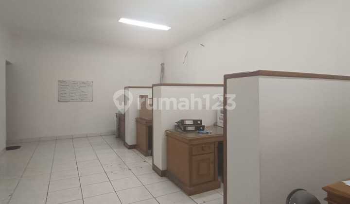 Di Sewakan... Ruko 2 Lantai, Rawamangun Depan Jalan Utama ,( 1 Lantai : 80 Juta ) / ( 2 Lantai : 150 Juta ) Lokasi Strategis, Bebas Banjir.(Ire) Di Sewakan... Ruko 2 Lantai, Rawamangun Depan Jalan Utama ,( 1 Lantai : 80 Juta ) / ( 2 Lantai : 150 Juta ) Lokasi Strategis, Bebas Banjir.(Ire)