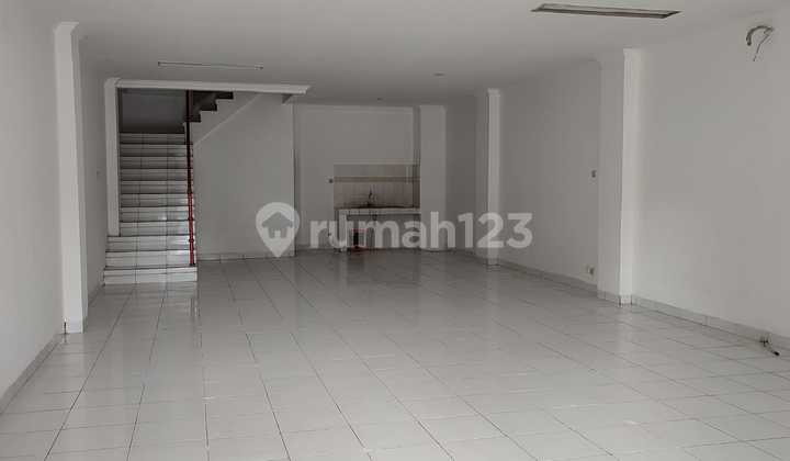 Di Sewakan... Ruko 2 Lantai, Rawamangun Depan Jalan Utama ,( 1 Lantai : 80 Juta ) / ( 2 Lantai : 150 Juta ) Lokasi Strategis, Bebas Banjir. (Ire) Di Sewakan... Ruko 2 Lantai, Rawamangun Depan Jalan Utama ,( 1 Lantai : 80 Juta ) / ( 2 Lantai : 150 Juta ) Lokasi Strategis, Bebas Banjir. (Ire)