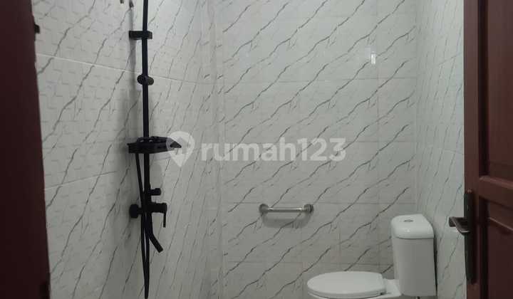 Dijual Cepat..Rumah Murah, Rumah Induk + Kost2an 8 Kamar, Bagus 2 Lantai, Uk 8X17, di Koja-Tanjung Priok, Lokasi Strategis.(Angel) Dijual Cepat..Rumah Murah, Rumah Induk + Kost2an 8 Kamar, Bagus 2 Lantai, Uk 8X17, di Koja-Tanjung Priok, Lokasi Strategis.(Angel)