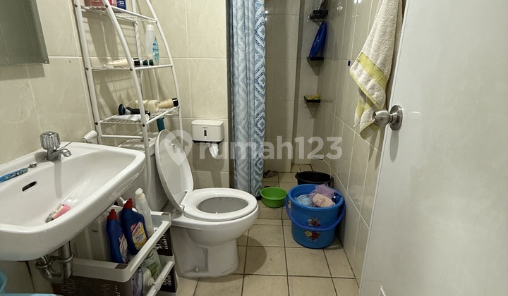 Ready-to-Occupy Apartment Across from Summarecon Mall 2