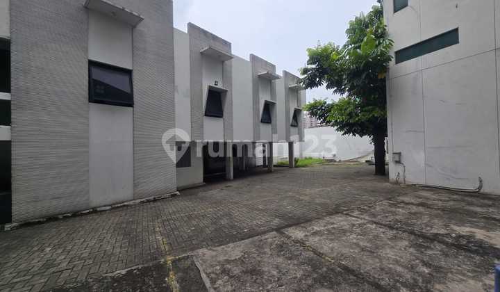 For Rent Building can be used as Office or Clinic or Business Space or Multi-function Commercial Area Strategic Location Near MRT and Senopati Area Kebayoran Baru South Jakarta