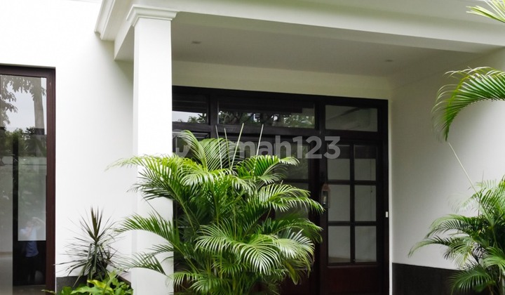For Rent: Modern House Near AIS International School and Other International Schools, Also Near Kemang Raya, Kemang Area, Pejaten, South Jakarta For Rent: Modern House Near AIS International School and Other International Schools, Also Near Kemang Raya, Kemang Area, Pejaten, South Jakarta