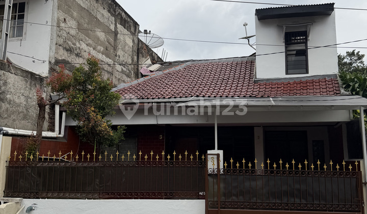 2-Story House Flood-Free Strategic Location