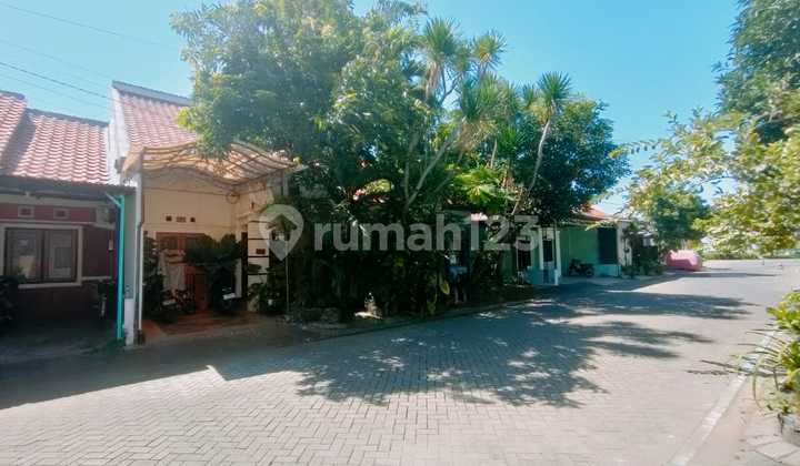 For Quick Sale: 2-Story House with Mezzanine in Sidoarjo City.. Safe, Comfortable, Peaceful