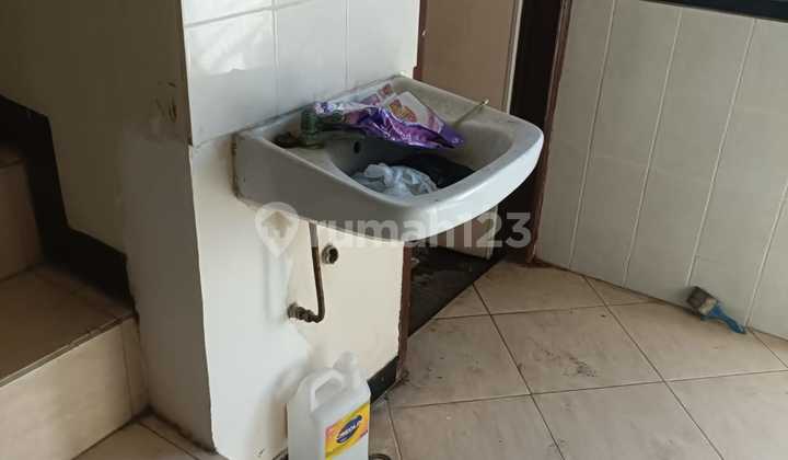 Strategic Assets for Rent for Business in Mulyosari 2