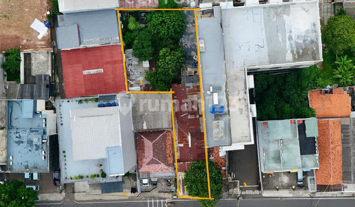 Rumah Tua Area Komersil di Kebayoran Lama Dekat Gandaria City