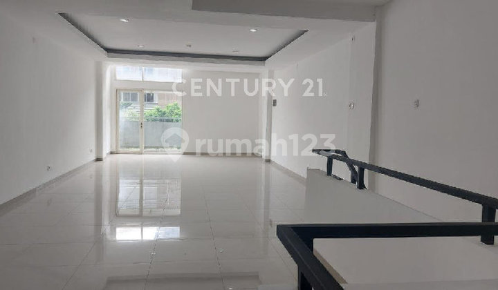 Disewakan Ruko 4.5Lantai Lokasi Thamrin Cocok Buat Office.