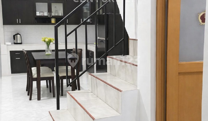 Rumah Dua Lantai Dijual Cepat Gading Mas Timur Rumah Dua Lantai Dijual Cepat Gading Mas Timur