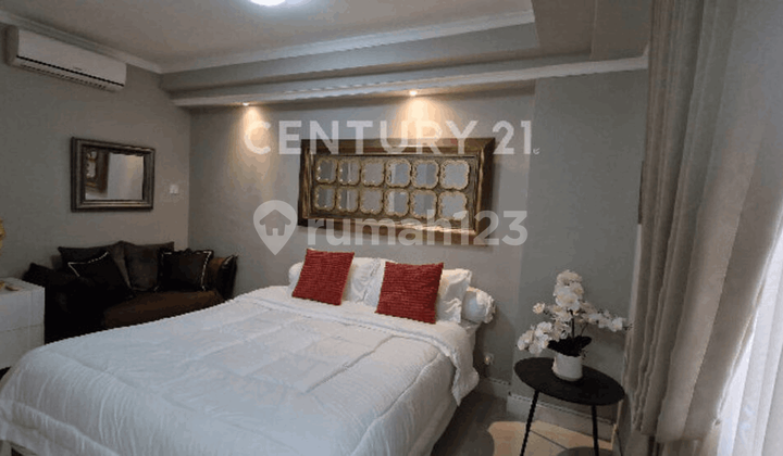 Green Palace Apartment