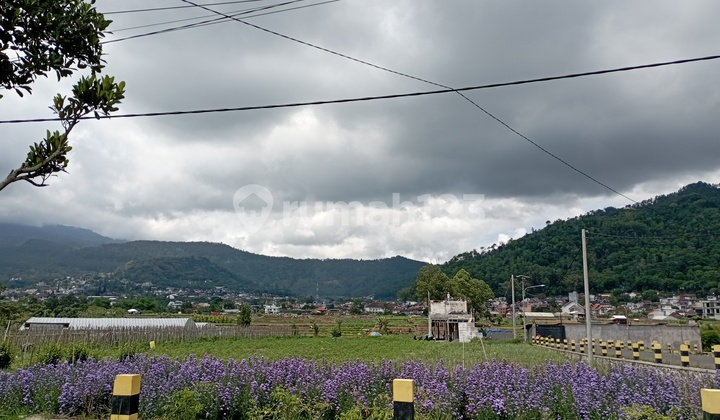 Villa Strategis View Indah Pegunungan Lokasi Strategis di Batu