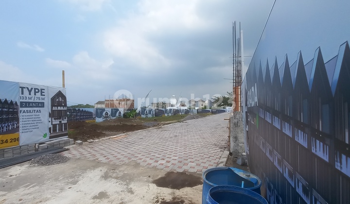 5 Minutes to UMM Malang Campus, Selling Boarding House with SHM, Split, Fully Furnished. 2