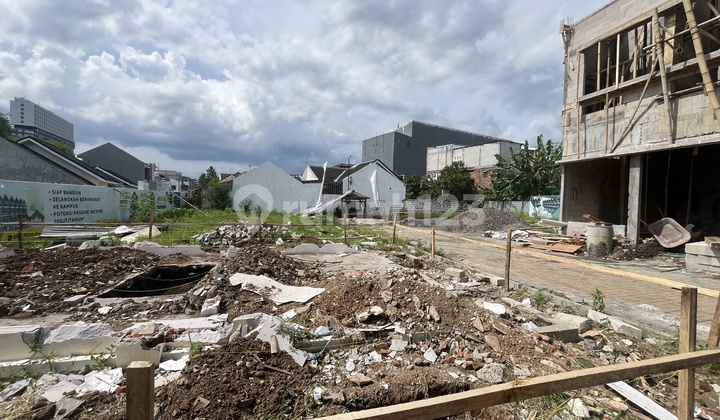 Next to Dinoyo Mall Area, Student with Guaranteed Income 2