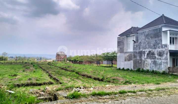 Tanah Lokasi Strategis - Akses Jalan Lebar, Nilai Investasi Tinggi Tanah Lokasi Strategis - Akses Jalan Lebar, Nilai Investasi Tinggi