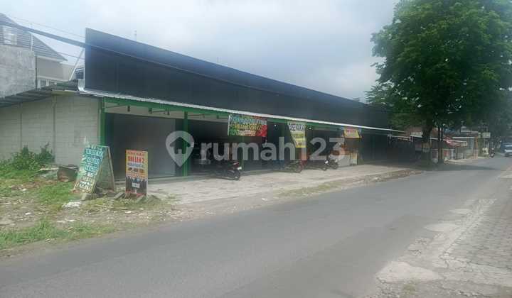 For Rent Spacious & Strategic Shop House in Wedomartani, Ngemplak, Sleman Rapidly Developing Area Sleman 1