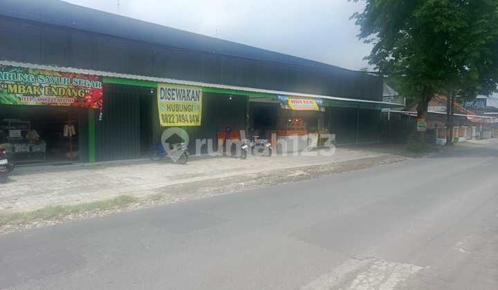 For Rent Spacious & Strategic Shop House in Wedomartani, Ngemplak, Sleman Rapidly Developing Area Sleman 2