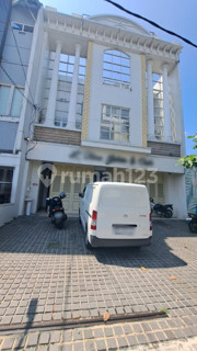Business Opportunity for Spacious Shophouse in Gejayan Maximum Visibility, Caturtunggal, Depok, Selman