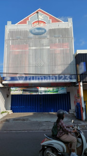 Strategic Shop House Near Malioboro Tourist Area, Pringgokusuman Gedong Tengen Yogyakarta
