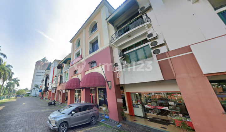 Attached Shop Unit in Puri Indah Commercial Center, Facing Main Road Attached Shop Unit in Puri Indah Commercial Center, Facing Main Road