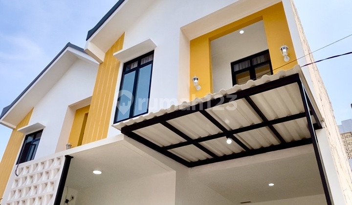 Modern 3 Bedroom Residence with Car Access in Koja, North Jakarta