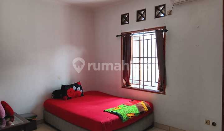 2-Storey Building House with Freehold Title Near Toll Road and Pakuwon Mall 2