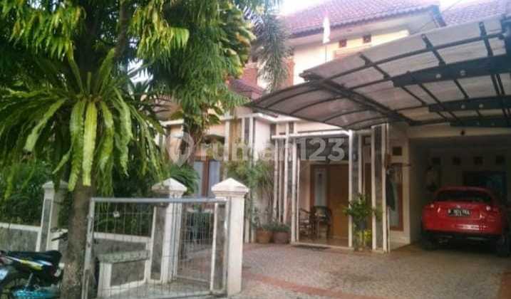 2-Storey Building House with Freehold Title Near Toll Road and Pakuwon Mall 2-Storey Building House with Freehold Title Near Toll Road and Pakuwon Mall