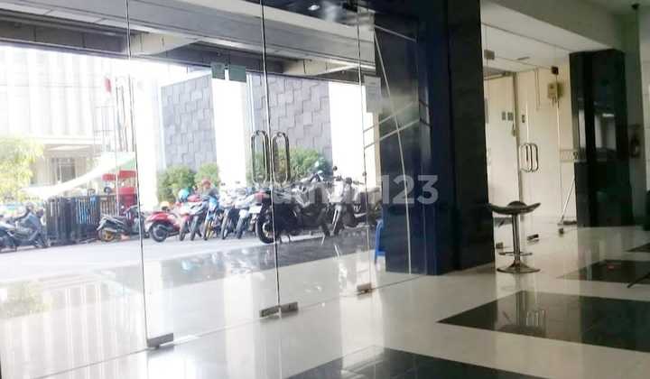 Gedung Perkantoran di Tengah Kota Simpang Lima 2