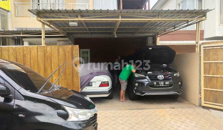 Comfortable Luxury House in Ngaliyan with Modern Wood Concept 2