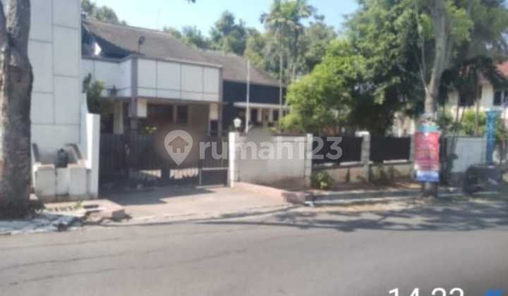 Rumah Elite Dikawasan Elite Cocok untuk Rumah Tinggal dan Usaha 1
