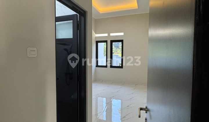 Luxury House with Kitchen Set & Water Heater Ngaliyan 2