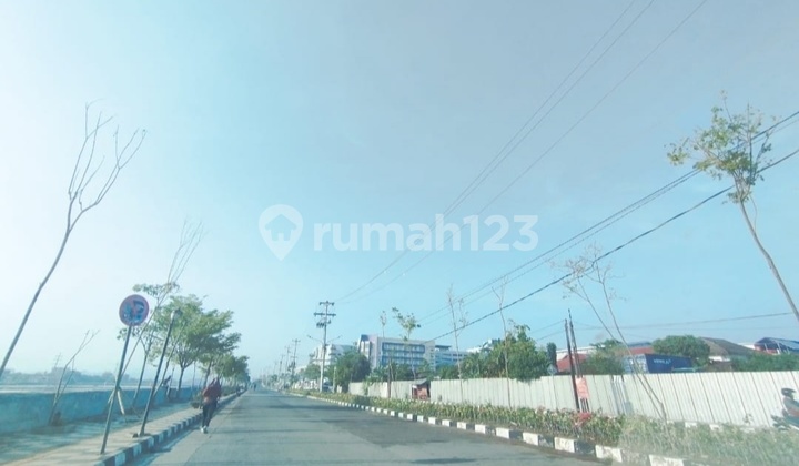 Large Land in the Madukoro Shopping District 2