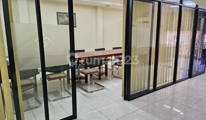 Ruko 7 Meters Wide? In Pondok Indah Only 9.9 M?! Neighbors Left and Right 16-20 M!! 2