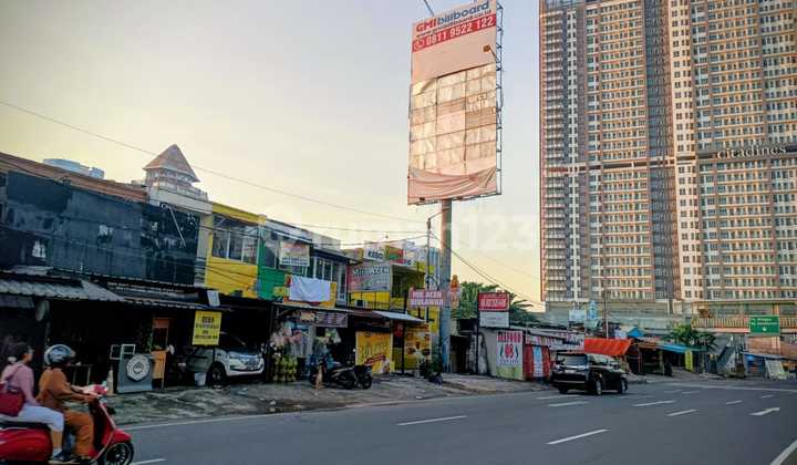 For sale: Shop house and boarding house in West Cilandak, South Jakarta, near the toll road.